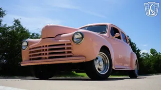1947 Ford Customline photo 4