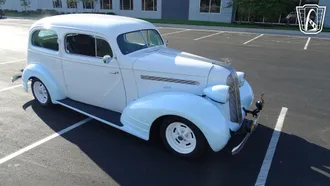 1935 Pontiac Coupe photo 4