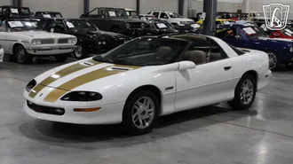 1996 Chevrolet Camaro photo 2