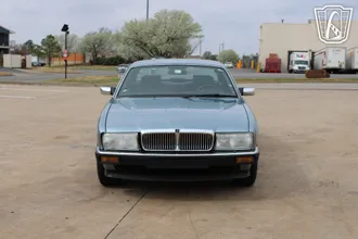 1990 Jaguar XJ6 photo 5