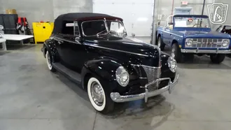 1940 Ford Deluxe photo 3