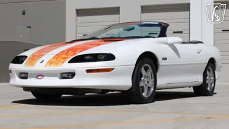 1997 Chevrolet Camaro photo 2