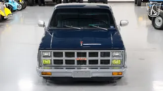 1982 GMC C1500 photo 3