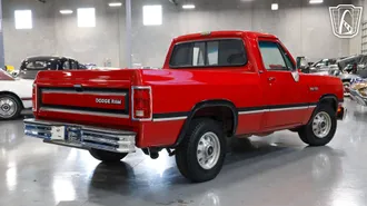 1992 Dodge D150 photo 6