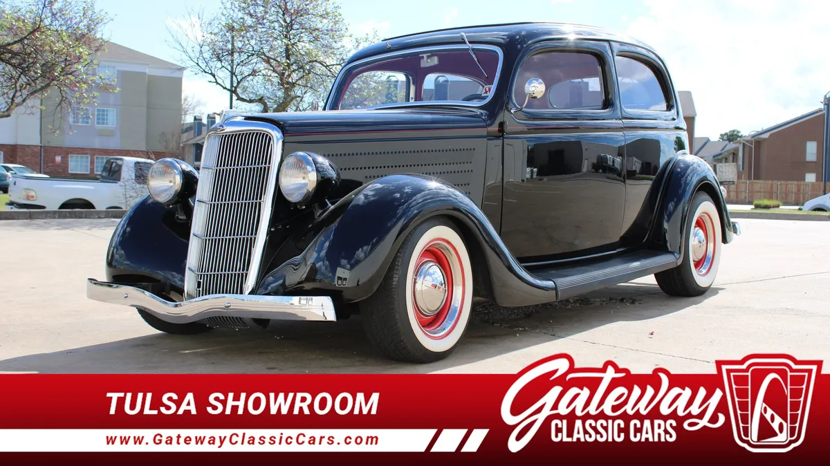 1935 Ford Tudor