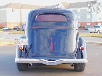 1935 Ford Tudor photo 6