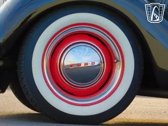 1935 Ford Tudor photo 7