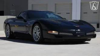 2001 Chevrolet Corvette photo 3