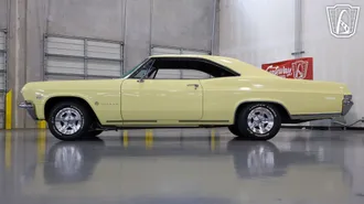 1965 Chevrolet Impala photo 4