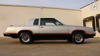 1984 Oldsmobile Cutlass Calais photo 2