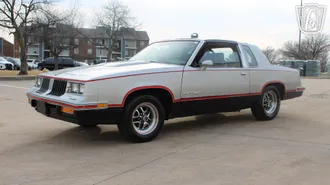 1984 Oldsmobile Cutlass Calais photo 3