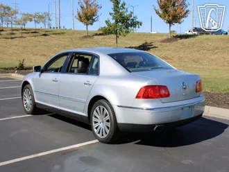2006 Volkswagen Phaeton photo 3