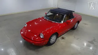 1991 Alfa Romeo Spider Veloce photo 2