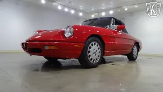 1991 Alfa Romeo Spider Veloce photo 4