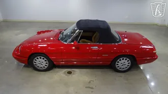 1991 Alfa Romeo Spider Veloce photo 5