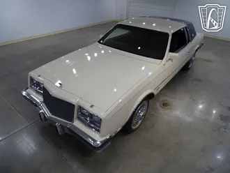 1984 Buick Riviera photo 3