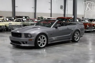 2006 Ford Mustang photo 2