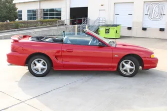 1995 Ford Mustang photo 4