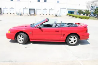 1995 Ford Mustang photo 2