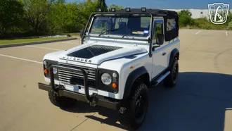 1986 Land Rover Defender photo 2