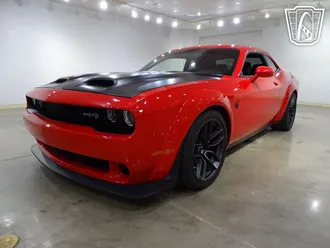 2019 Dodge Challenger photo 4