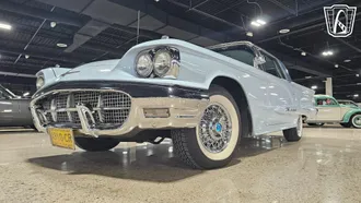 1960 Ford Thunderbird photo 4