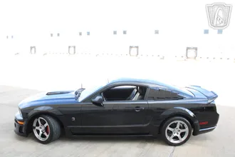 2007 Ford Mustang photo 2