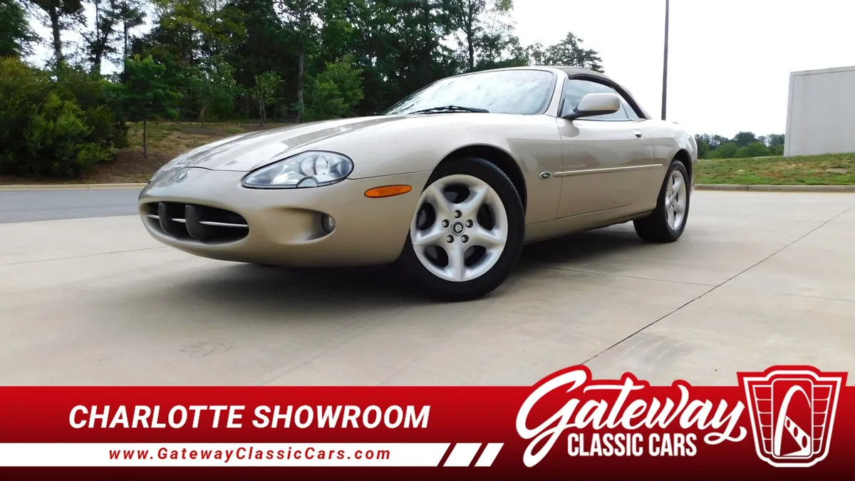 2000 Jaguar XK8