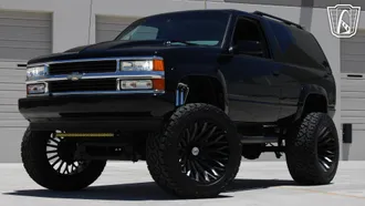 1996 Chevrolet Tahoe photo 2