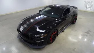 2018 Ford Mustang photo 2