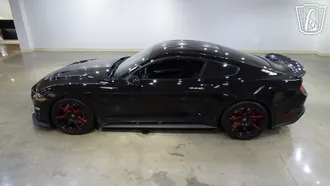 2018 Ford Mustang photo 5