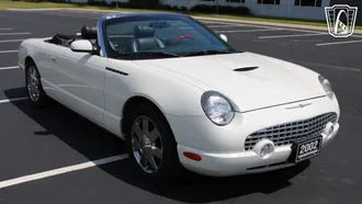 2002 Ford Thunderbird photo 2