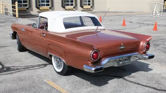 1957 Ford Thunderbird photo 4