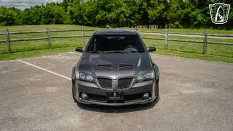 2009 Pontiac G8 photo 2