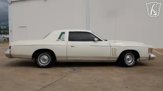 1979 Chrysler 300 photo 5