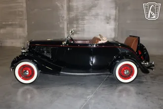 1934 Ford Roadster Model 40 Deluxe photo 2