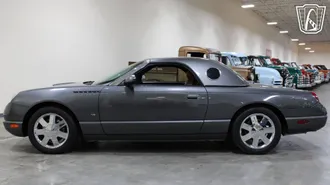 2003 Ford Thunderbird photo 7