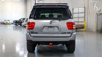 2002 Toyota Sequoia photo 7