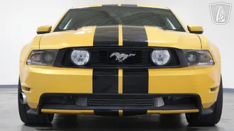 2011 Ford Mustang GT photo 4