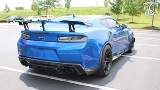 2018 Chevrolet Camaro photo 2