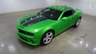 2011 Chevrolet Camaro SS photo 2