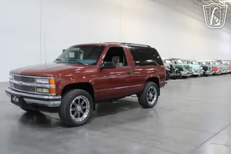 1998 Chevrolet Tahoe photo 2