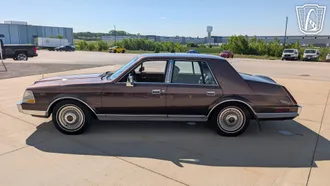 1987 Lincoln Continental photo 5