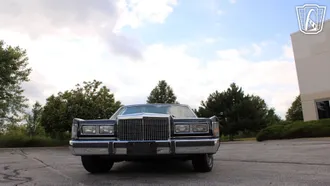 1986 Lincoln Town Car photo 7