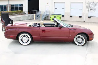 2004 Ford Thunderbird photo 4
