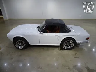 1972 Triumph TR6 photo 6