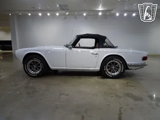 1972 Triumph TR6 photo 7