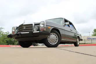 1976 Mercedes-Benz 300D photo 4