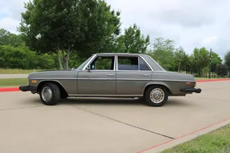 1976 Mercedes-Benz 300D photo 6