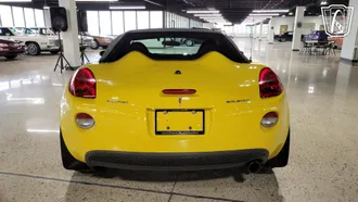 2007 Pontiac Solstice photo 2